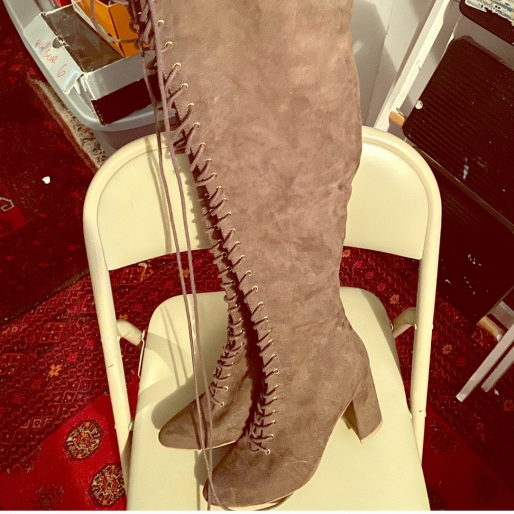 Lace up Boots